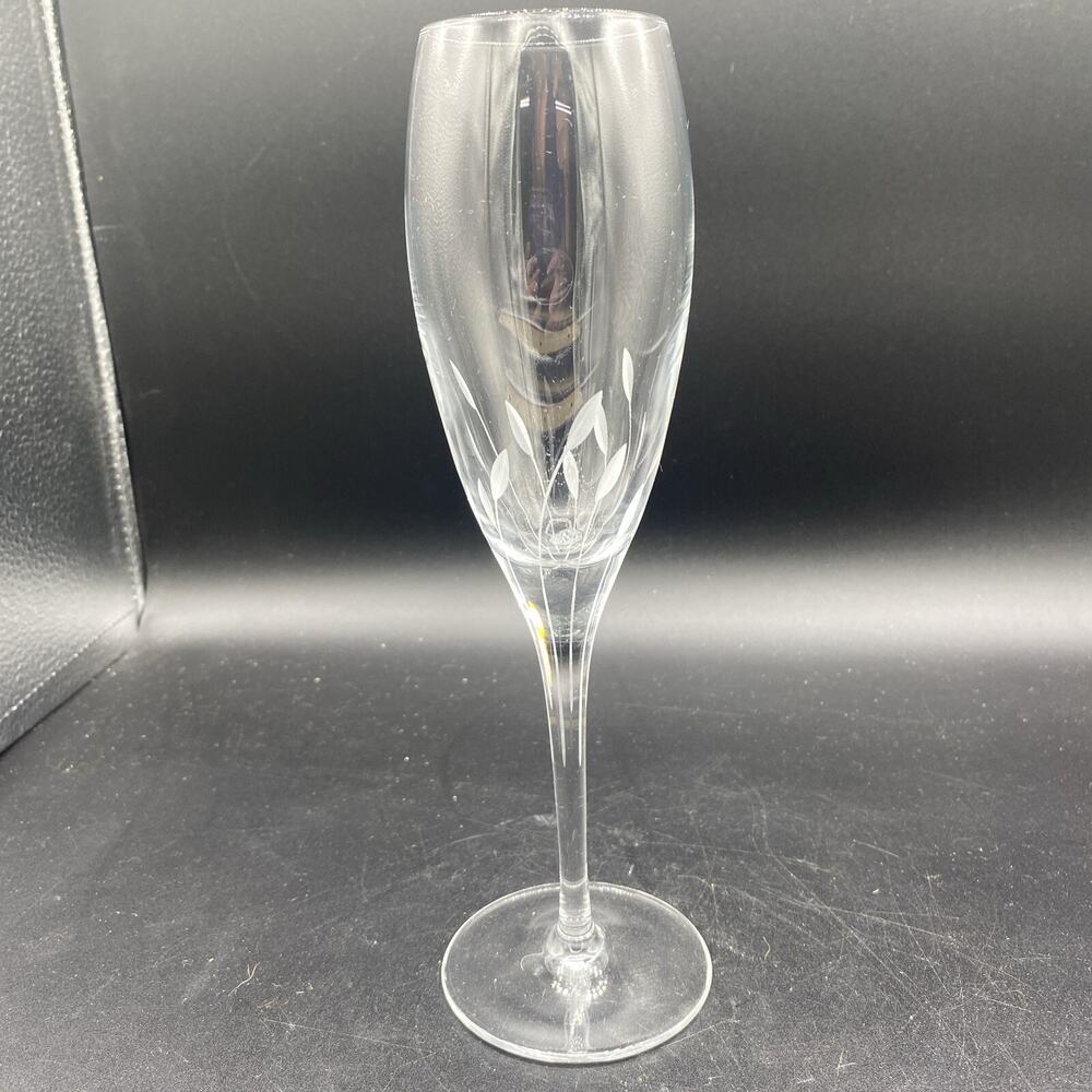 Beautiful Frosted Etched Leaves On Clear Fluted Champagne Glass 1 3/4”X 8 1/2”